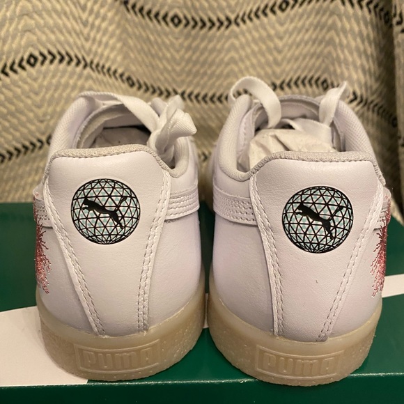 PUMA Clyde NYE special edition, brand new in box - Picture 3 of 10